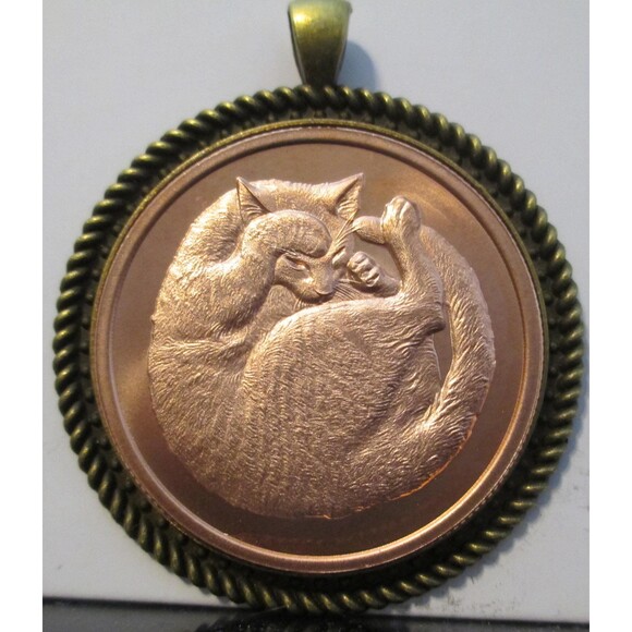 NEW! SLEEPING CAT  .999 Fine Copper High Relief Kitten Pet owners Round/Pendant - Picture 4 of 7